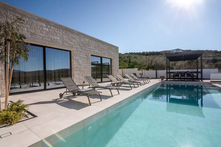 Villa Kallos | Serenity, private pool & seaviews gallery image 2