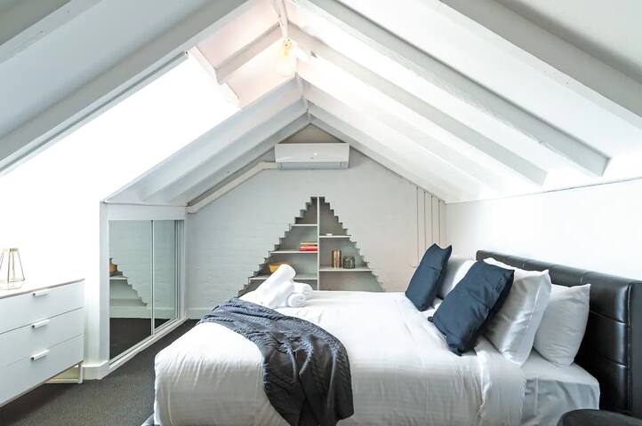 Green gardens terrace house – Sydney City gallery image 3