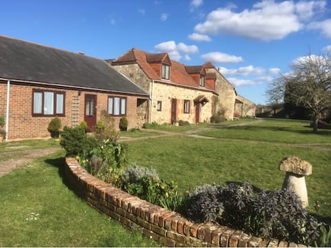 Top Airbnb: Peaceful 2 Bedroom bungalow in a rural location in Freshwater