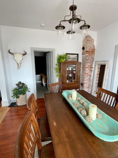 Cottage located in the heart of downtown Laramie!