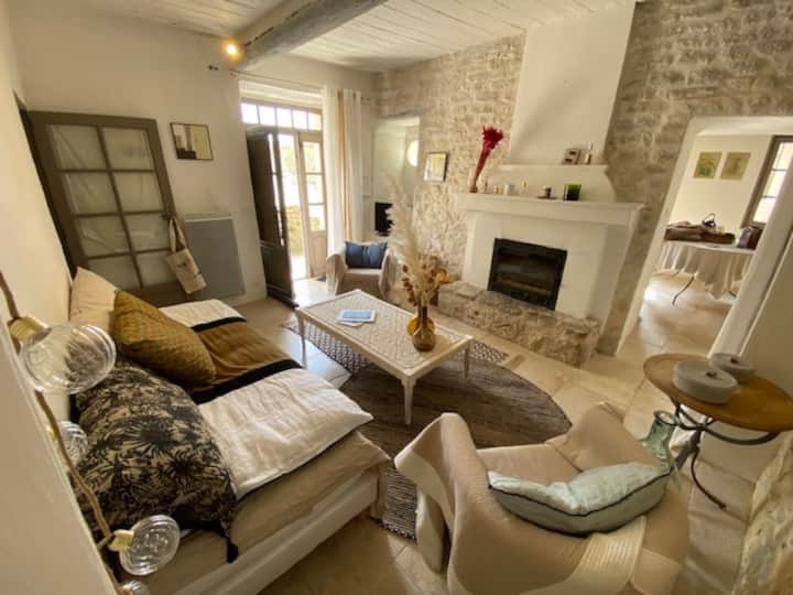 Belle Maison De Village En Plein Cœur Du Luberon - Gordes