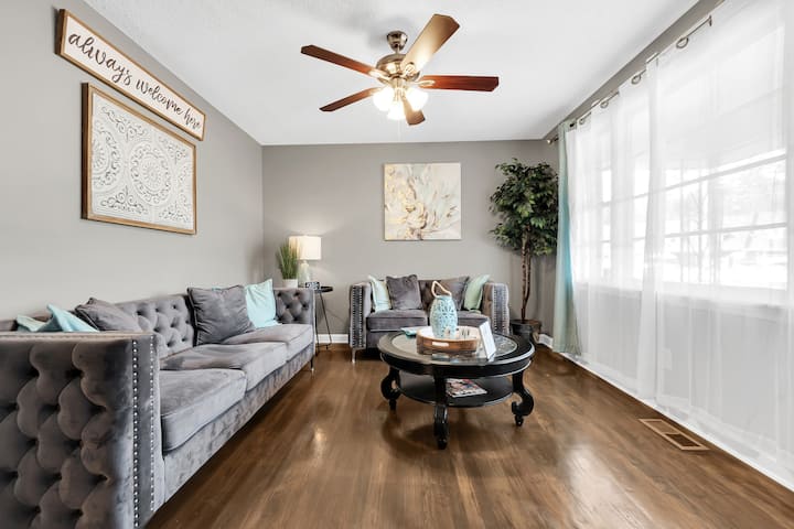Charming 3 Bdrm W/ Game Room & King Sized Bed - Bonaire, GA