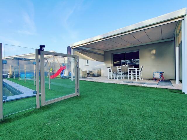 Villa proche lac et océan pour parents et enfants gallery image 2