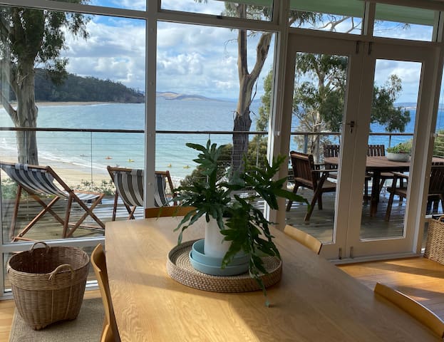 Stunning views, beach access, sauna, 1950s gem