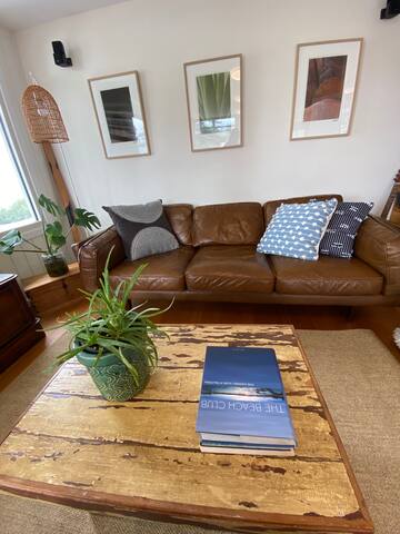 Stunning views, beach access, sauna, 1950s gem gallery image 3