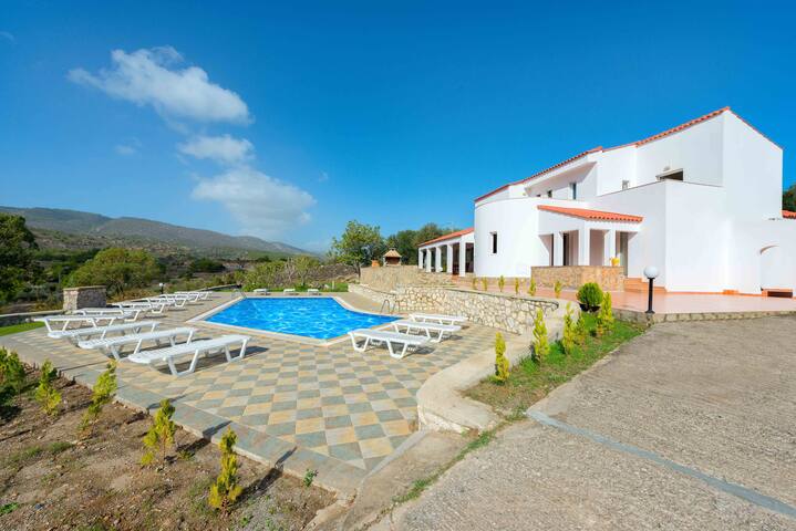 Villa Krokali in Lindos with swimming pool gallery image 3