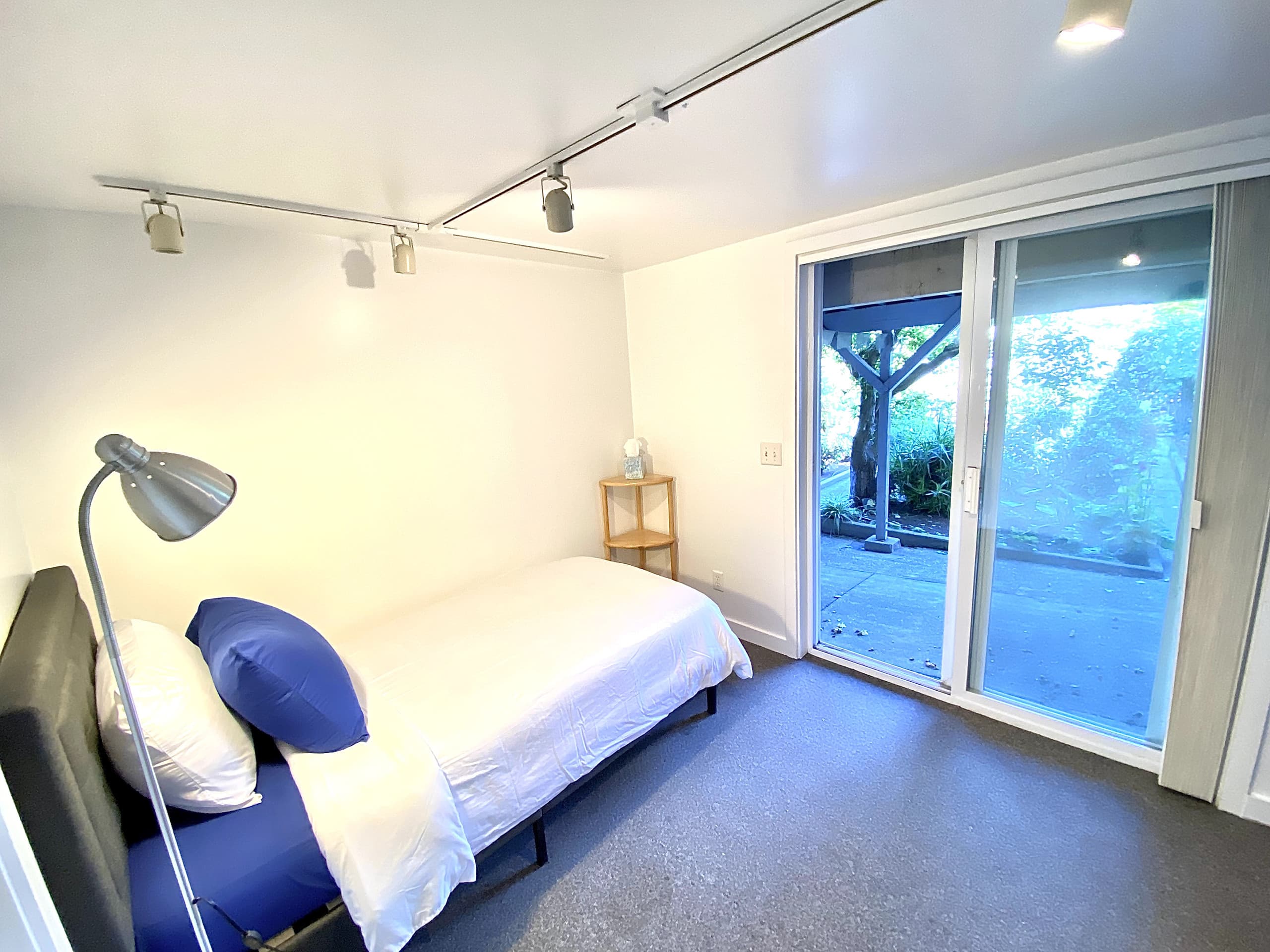 Home in San Francisco · ★4.92 · 3 bedrooms · 3 beds · 1 bath - Image 2