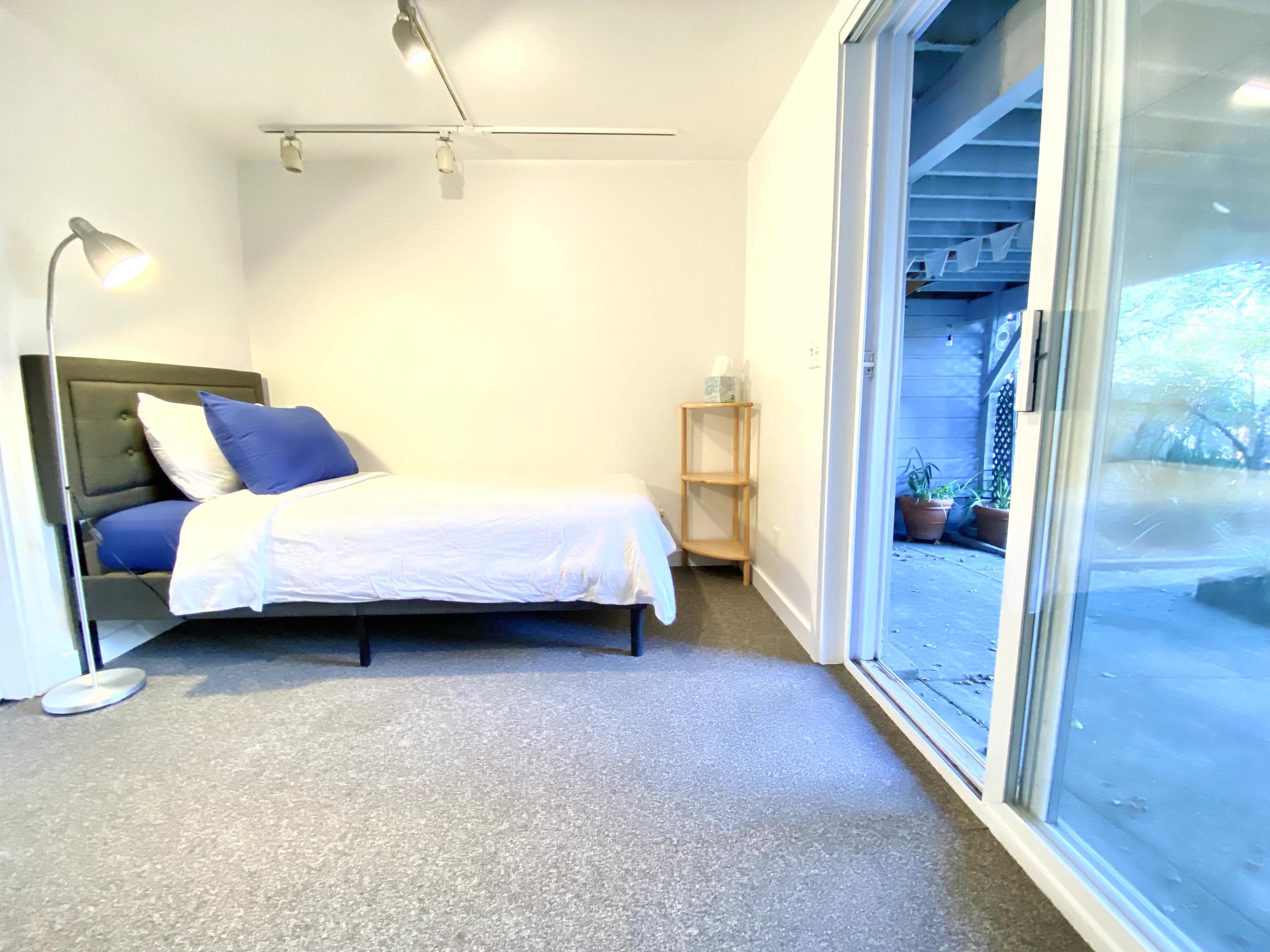 Home in San Francisco · ★4.92 · 3 bedrooms · 3 beds · 1 bath - Image 3