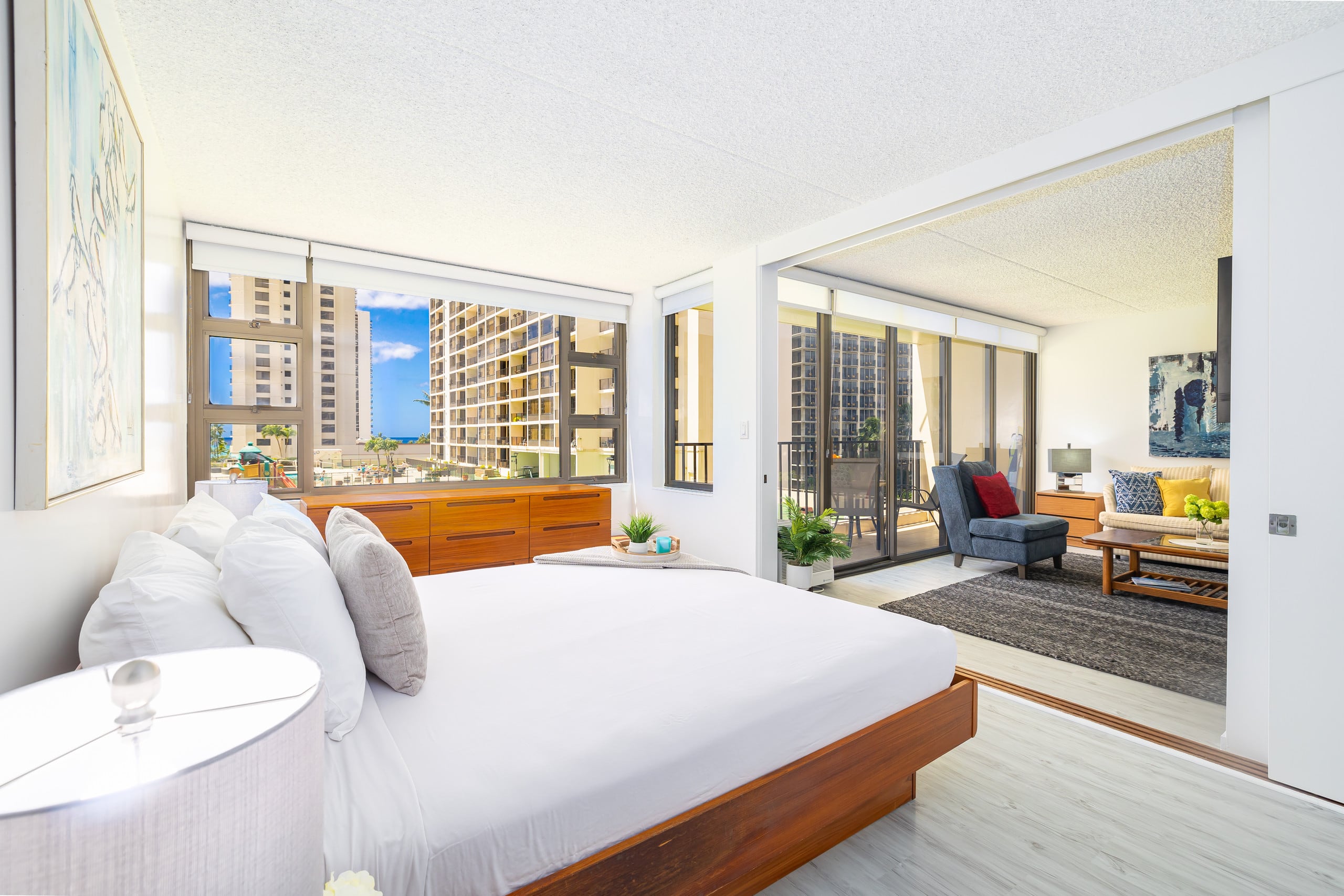 Condo in Honolulu · ★4.83 · 1 bedroom · 2 beds · 1 private bath - Image 15