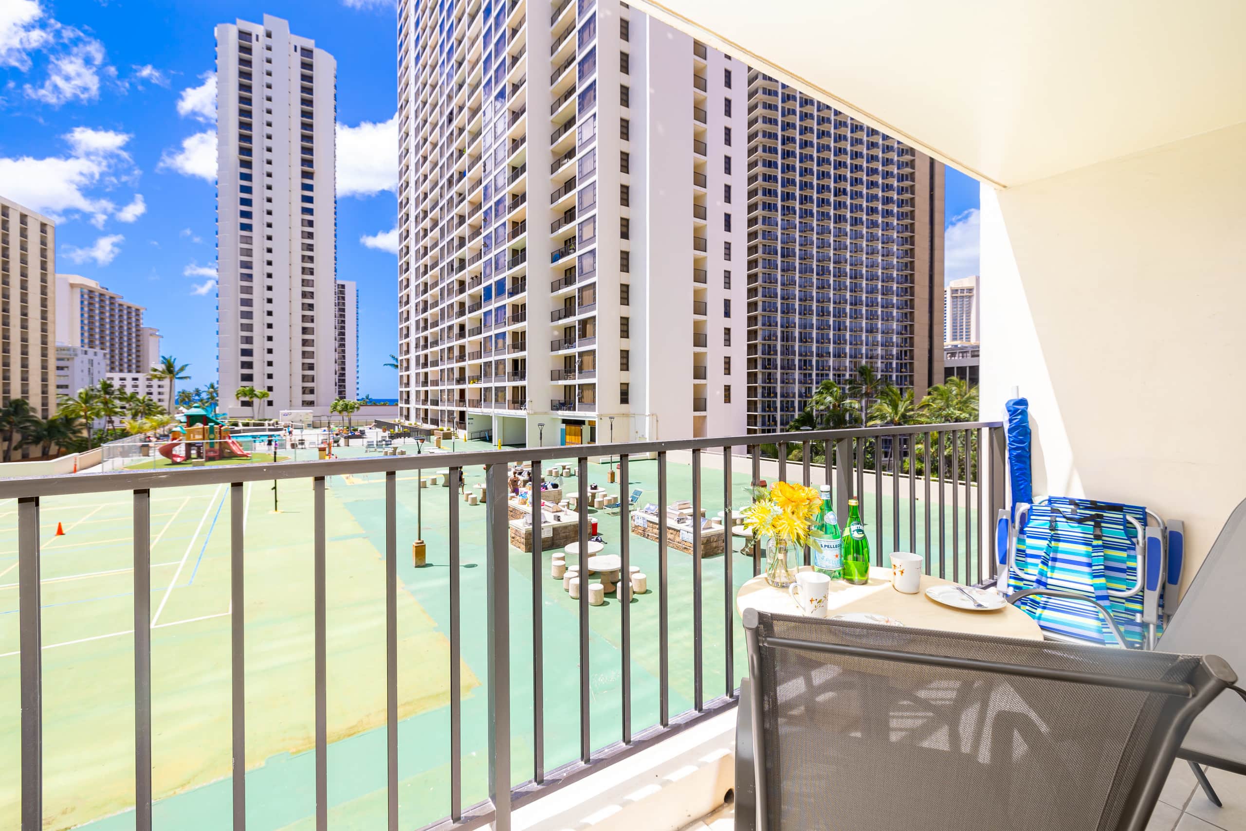 Condo in Honolulu · ★4.83 · 1 bedroom · 2 beds · 1 private bath - Image 22