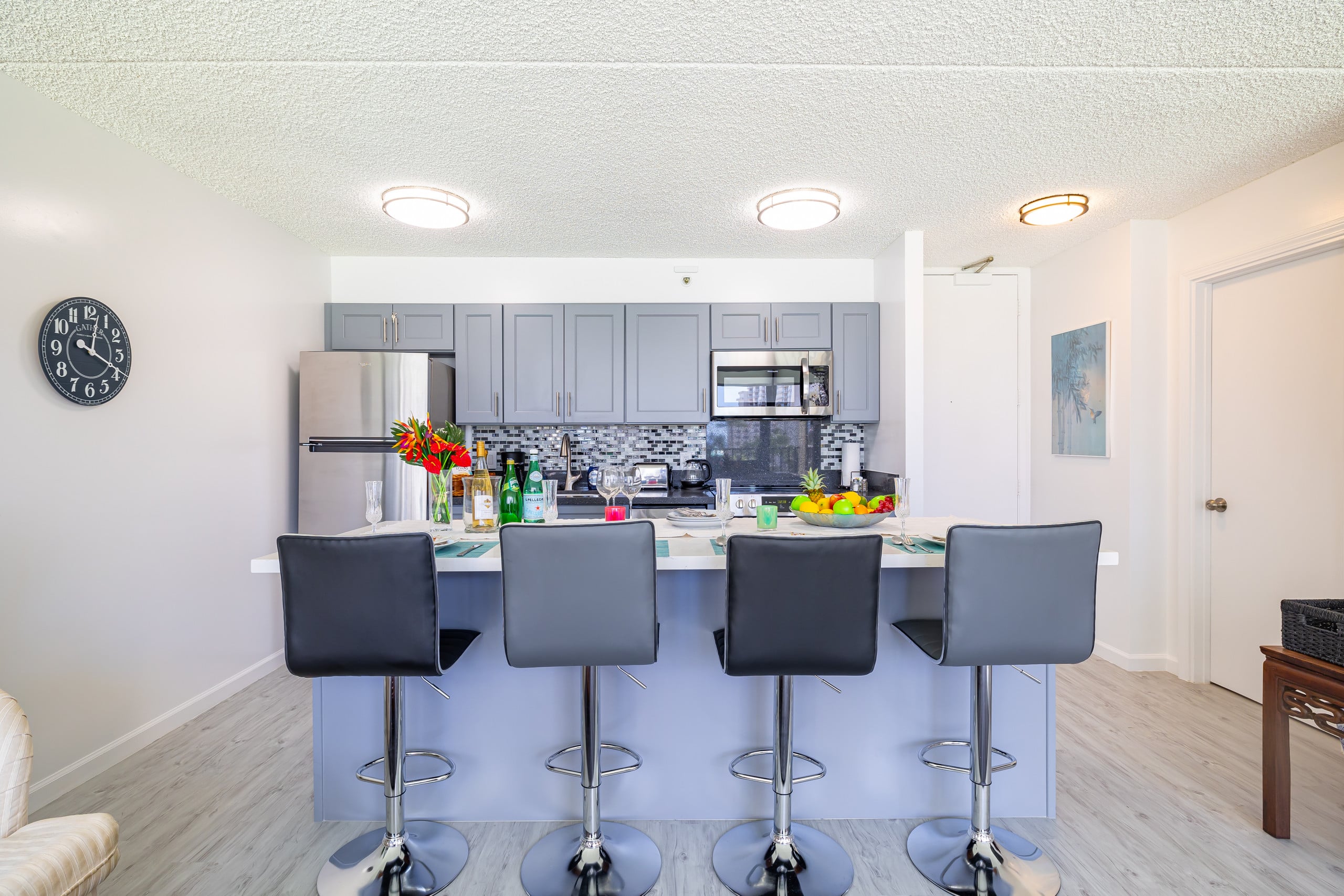 Condo in Honolulu · ★4.83 · 1 bedroom · 2 beds · 1 private bath - Image 11