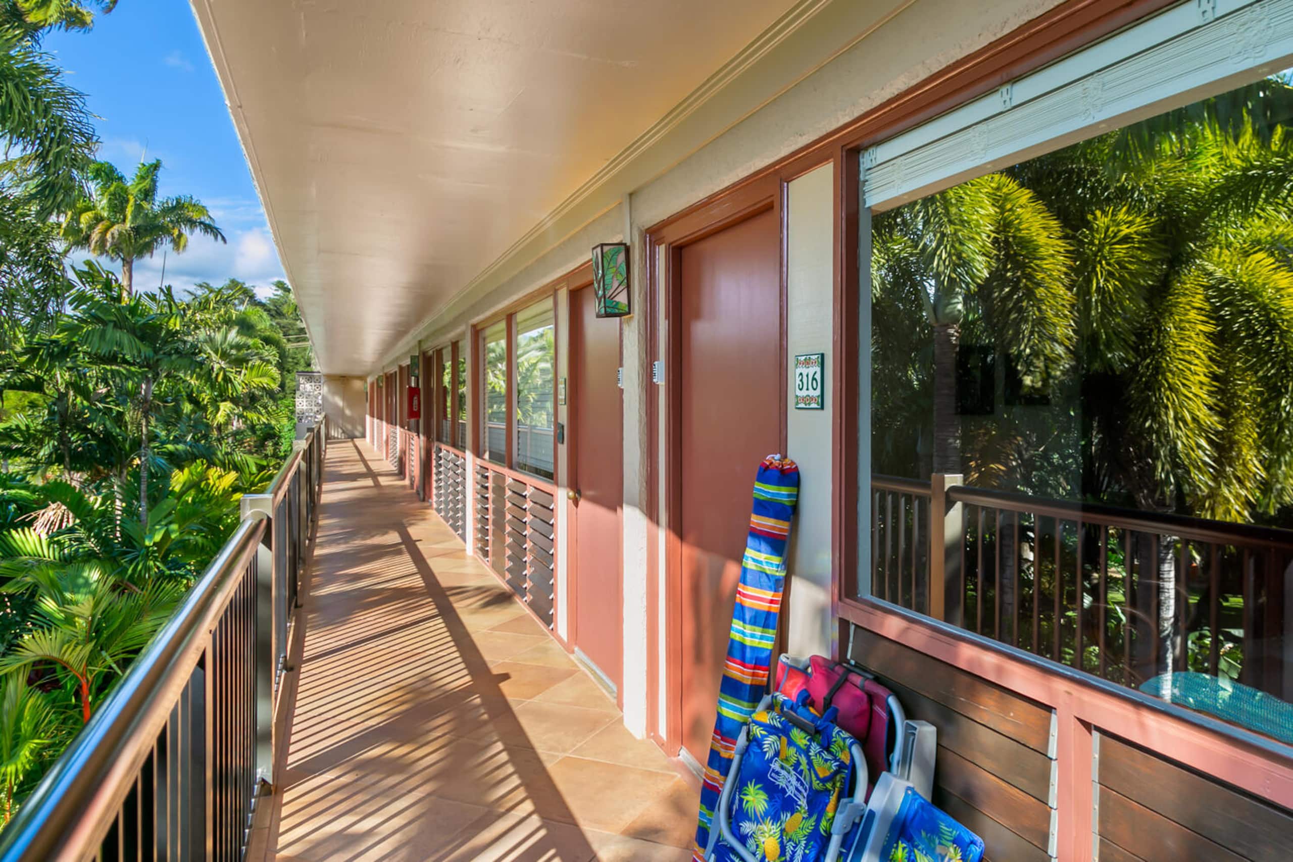 Killer Ocean View with Comfort and Style - Photo 21