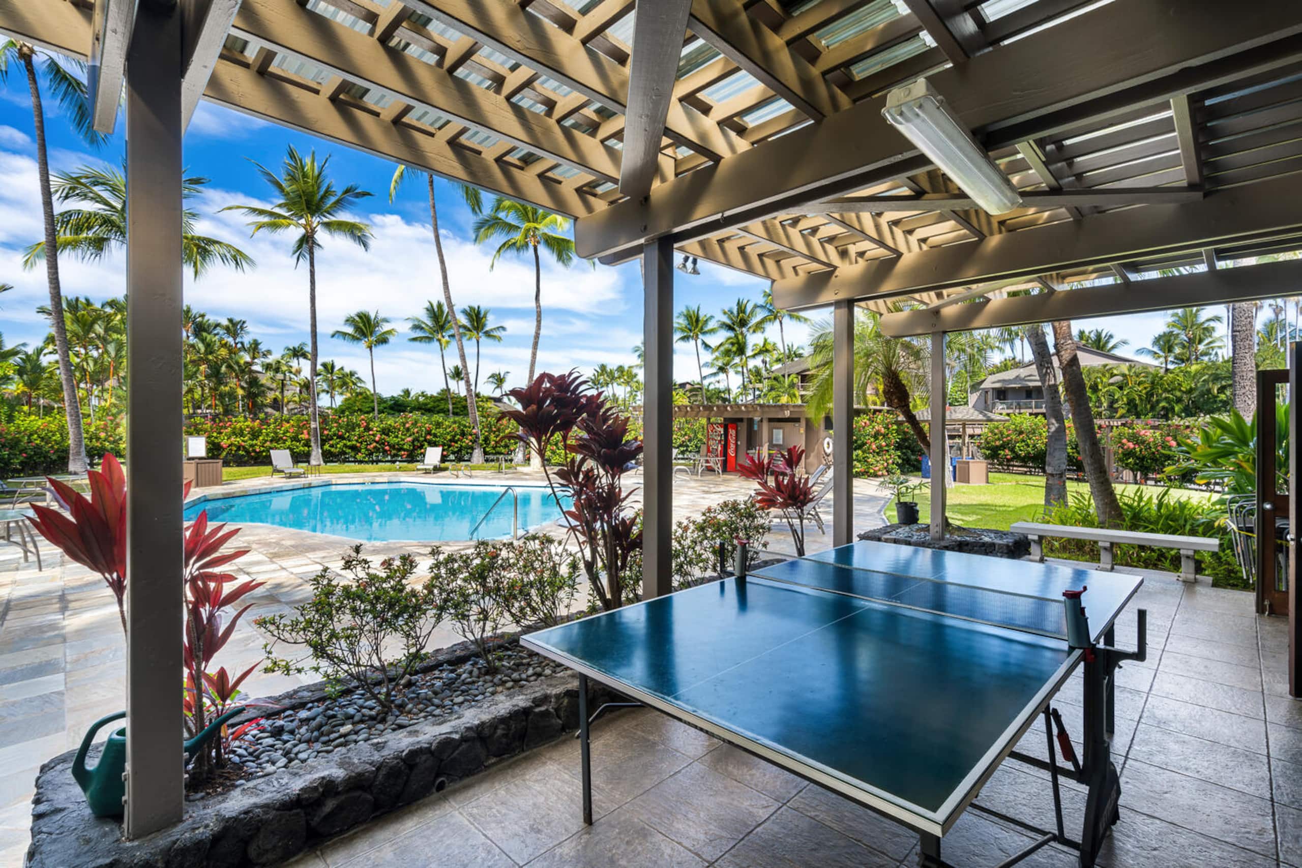 Condo in Kailua-Kona · ★4.95 · 2 bedrooms · 4 beds · 2 baths - Image 40