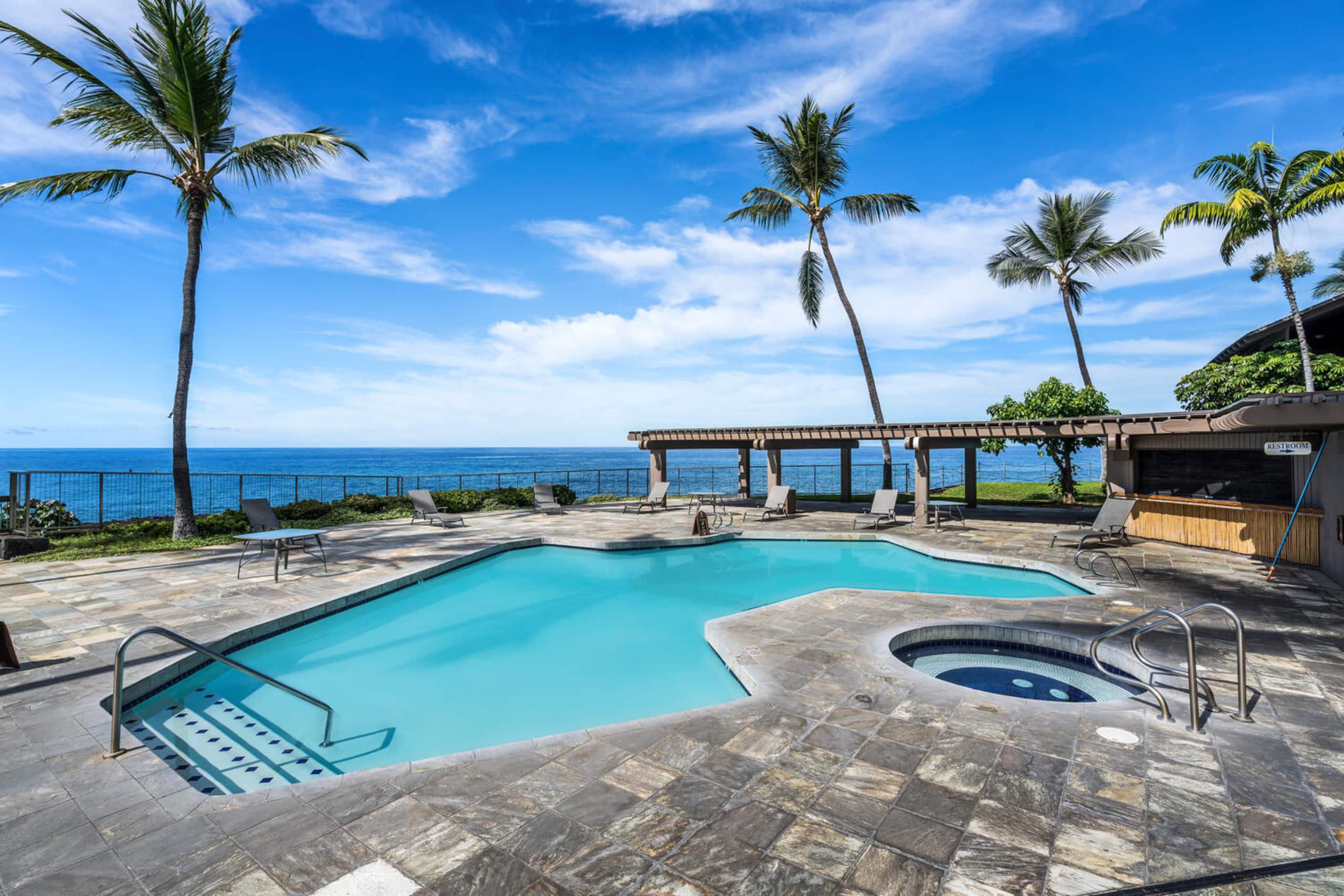 Condo in Kailua-Kona · ★4.95 · 2 bedrooms · 4 beds · 2 baths - Image 56