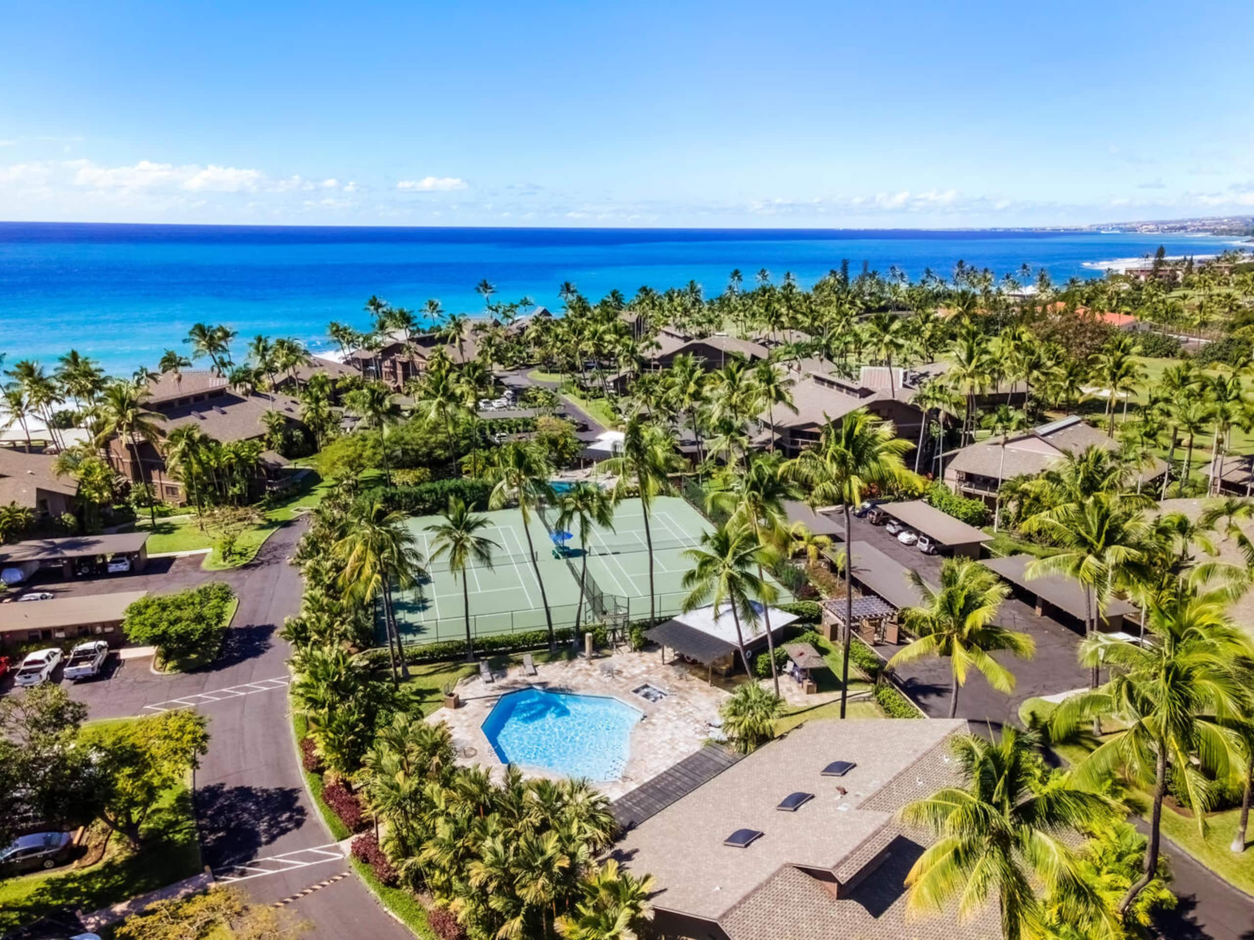 Condo in Kailua-Kona · ★4.95 · 2 bedrooms · 4 beds · 2 baths - Image 50