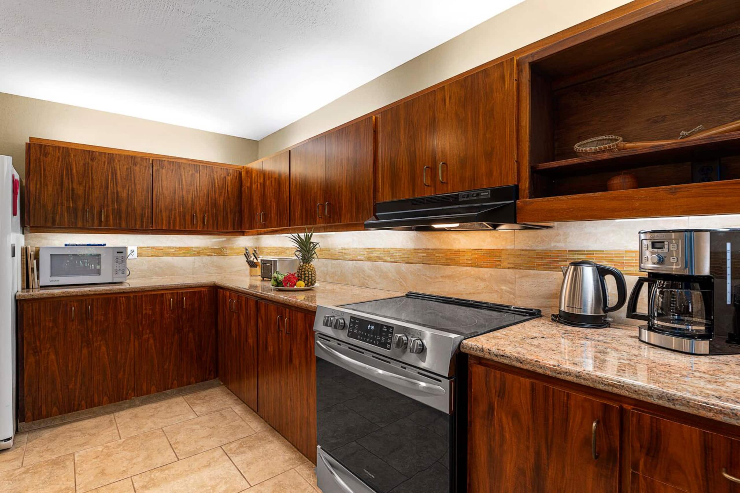 Condo in Kailua-Kona · ★4.95 · 2 bedrooms · 4 beds · 2 baths - Image 8