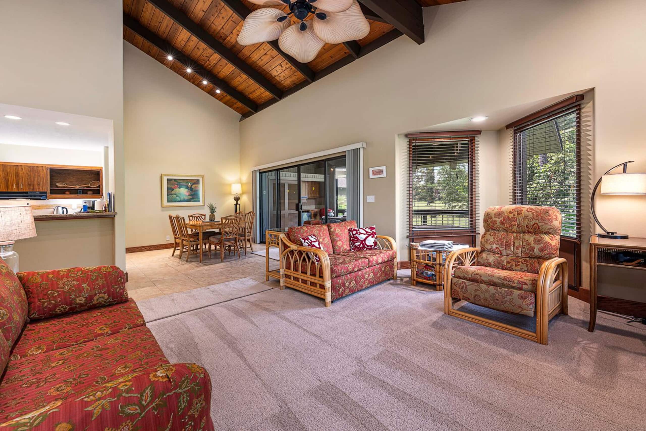 Condo in Kailua-Kona · ★4.95 · 2 bedrooms · 4 beds · 2 baths - Image 5