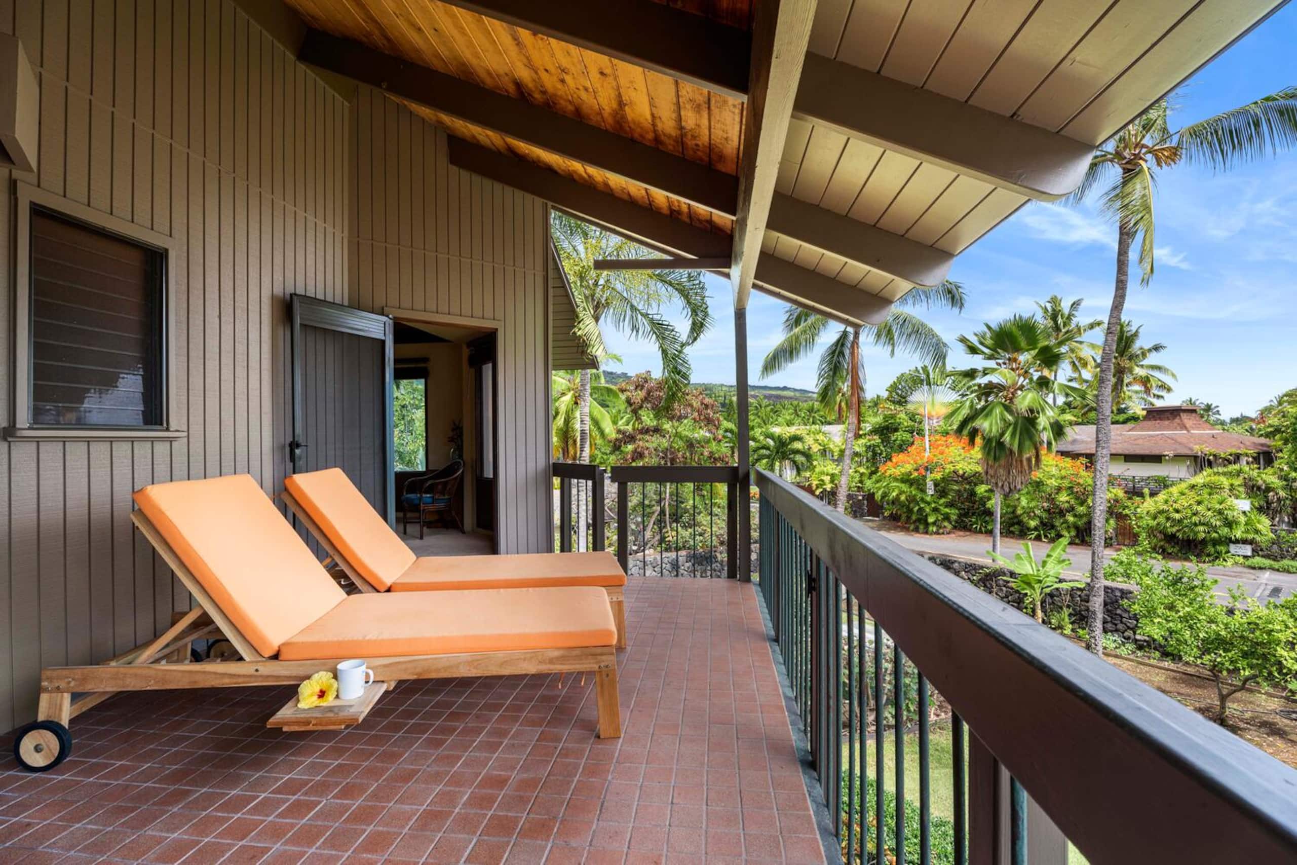 Condo in Kailua-Kona · ★4.95 · 2 bedrooms · 4 beds · 2 baths - Image 16