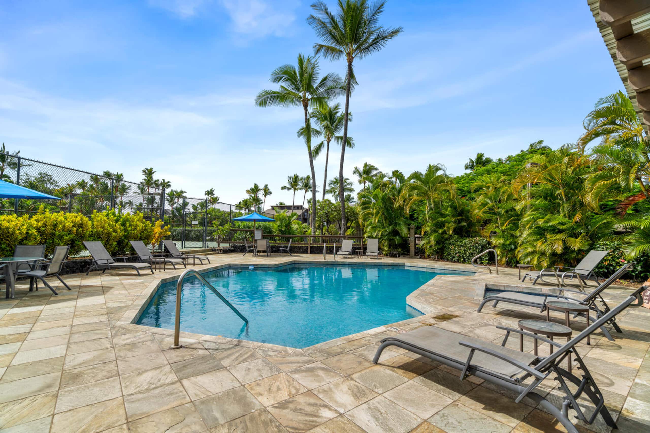 Condo in Kailua-Kona · ★4.95 · 2 bedrooms · 4 beds · 2 baths - Image 65