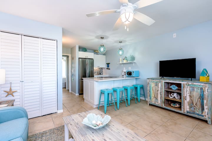 Resort Condo | Marina Views, Pool, Tiki, Breakfast - Marathon, FL