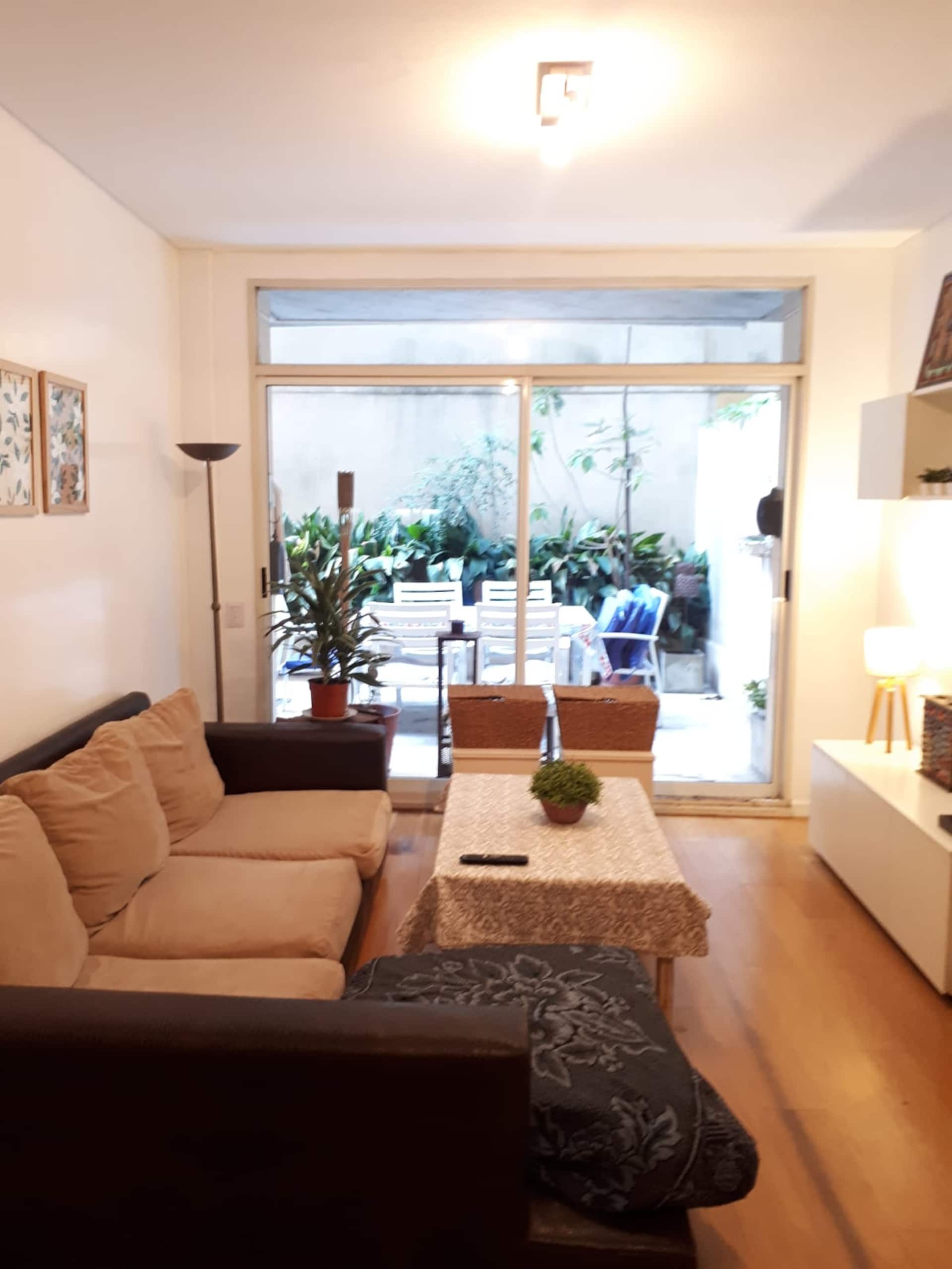 Apartamento de 1 quarto com pátio em Palermo