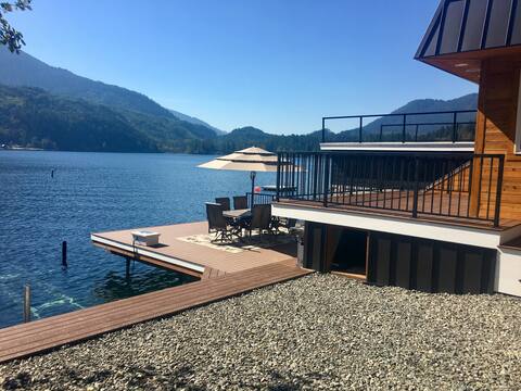 Dreamlike Lakefront Cabin on Lake Sutherland