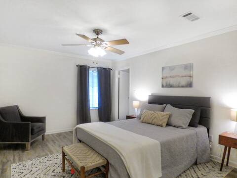 Newly remodeled 3 bedroom at the Reservoir