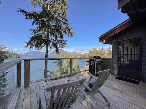 Nice quiet 2 bedroom cabin with amazing views
