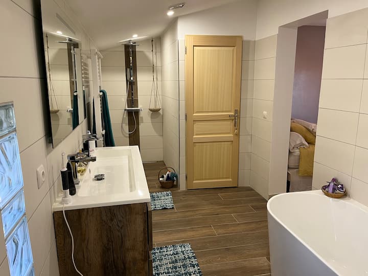 bafu chumba kikuu cha kulala