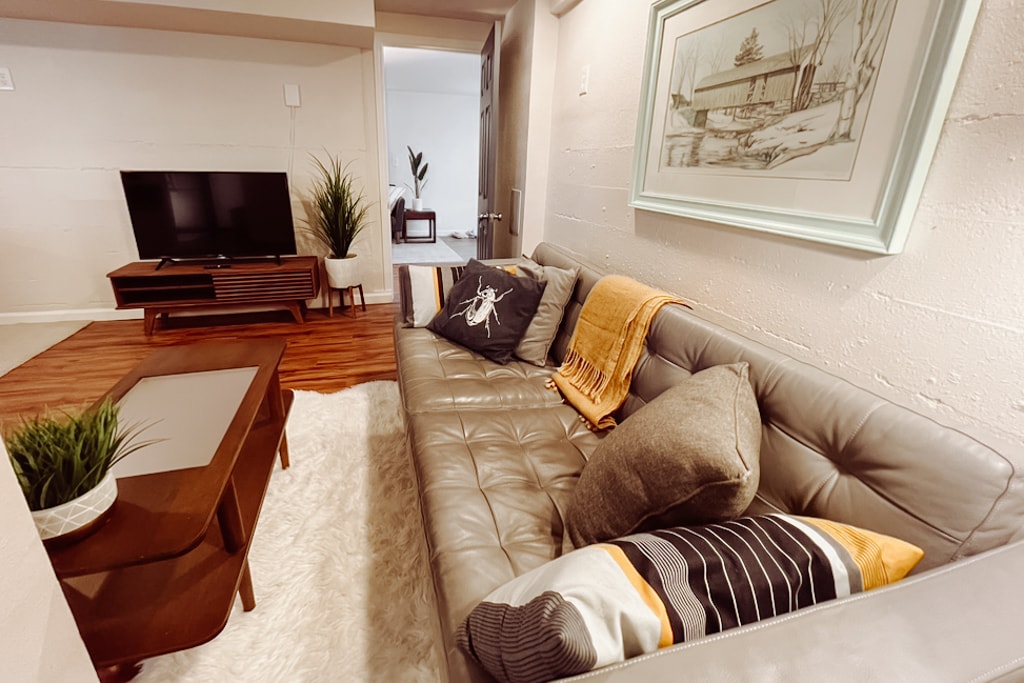 Cute West Seattle suite with remote working space