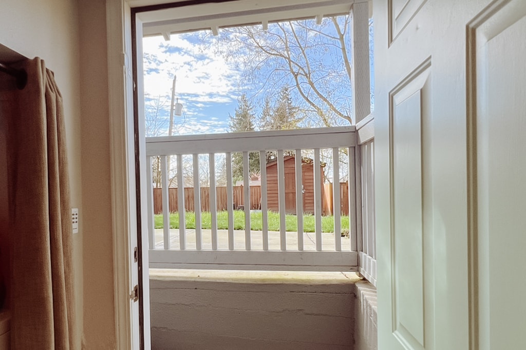 Cute West Seattle suite with remote working space