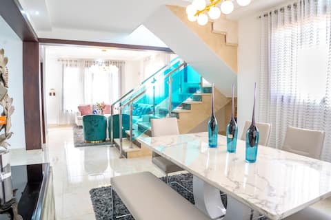 GLAMOROUS AMAZING SANTIAGO VILLA : “DREAMERS INN”