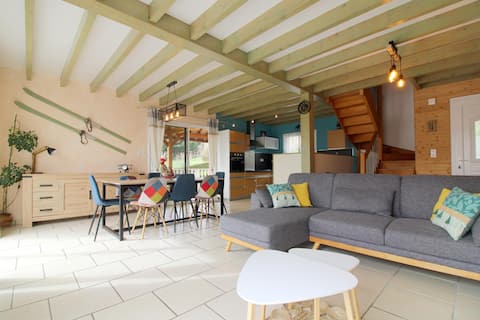 Cozy house with mountain views