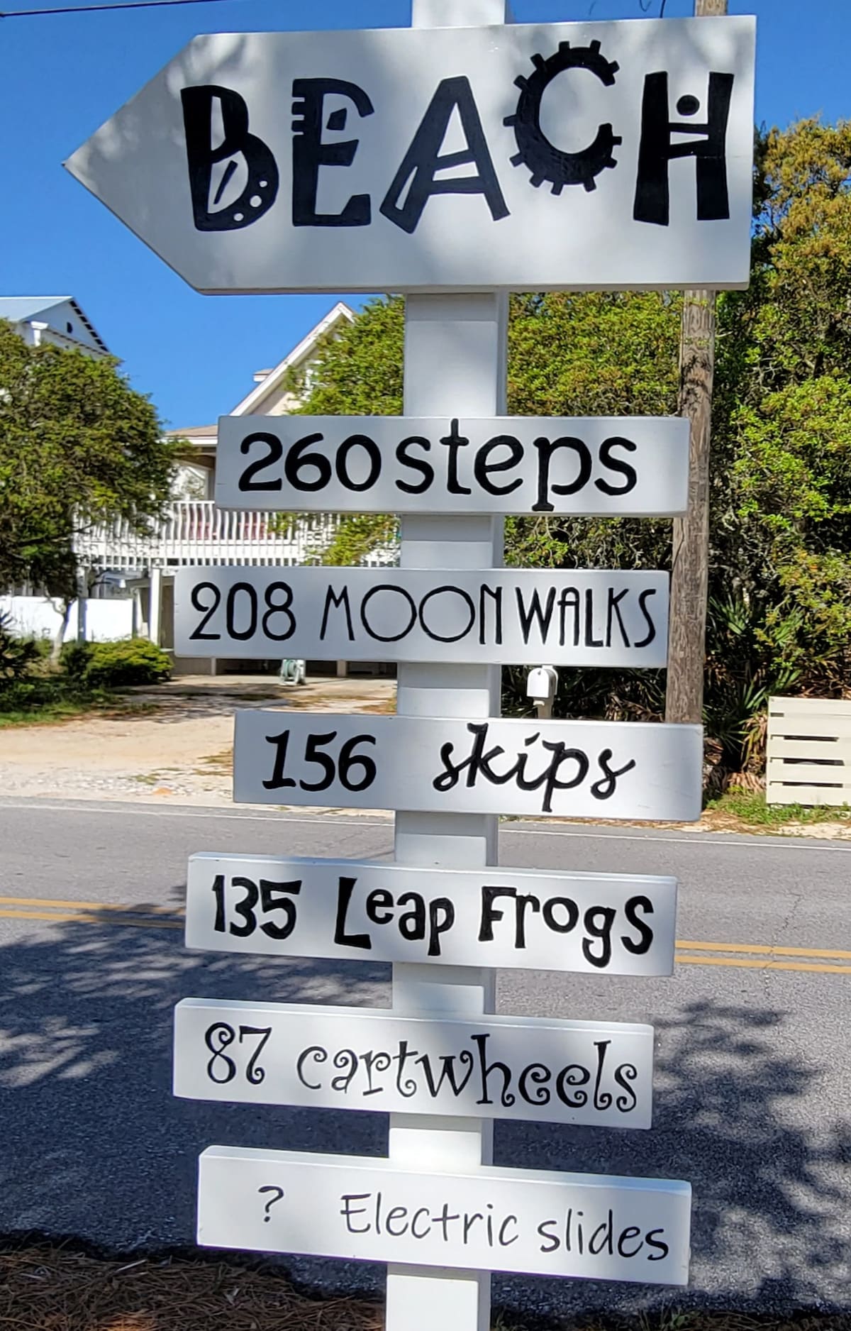 The beach is a 2 minute walk away at Juan Love in Santa Rosa Beach