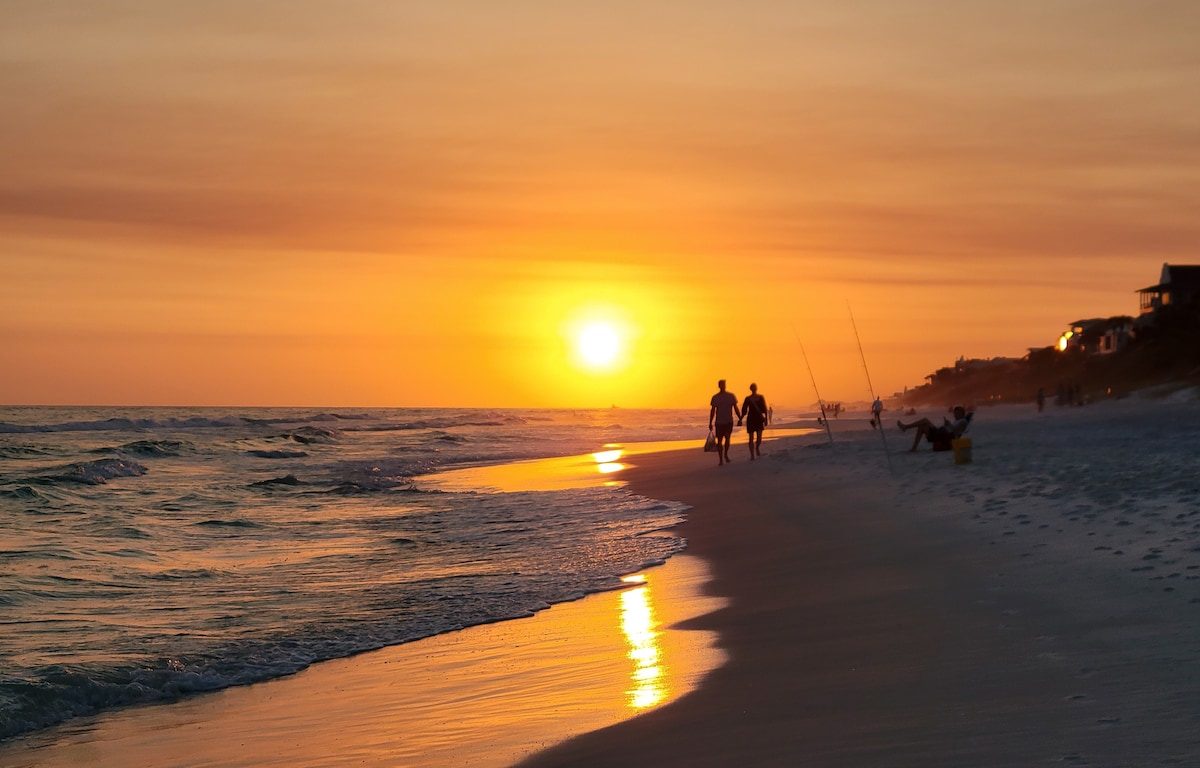 Enjoy spectacular sunrise and sunsets over the Gulf at Juan Love in Santa Rosa Beach