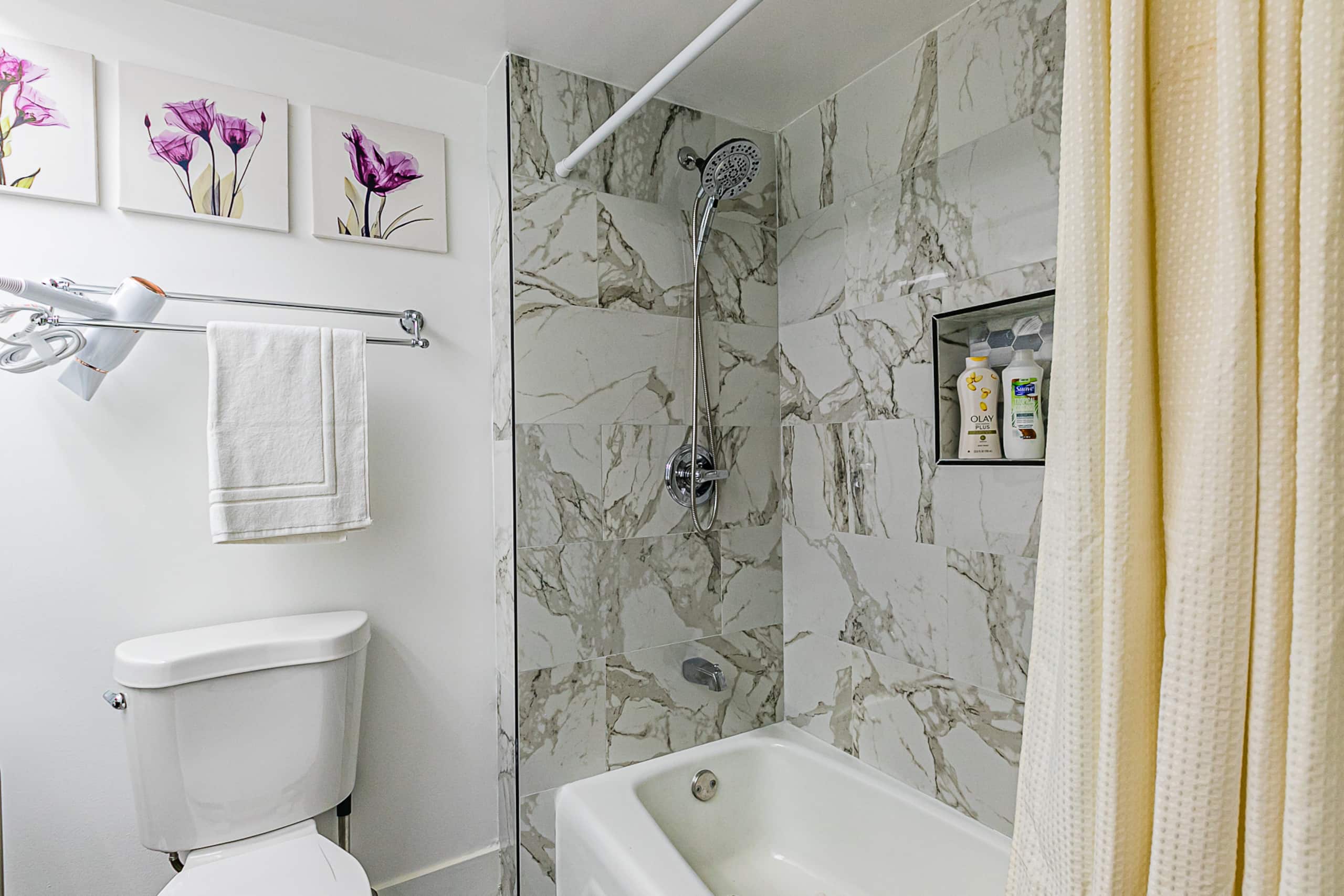 Condo in Hilo · ★4.58 · 1 bedroom · 1 bed · 1 bath - Image 16