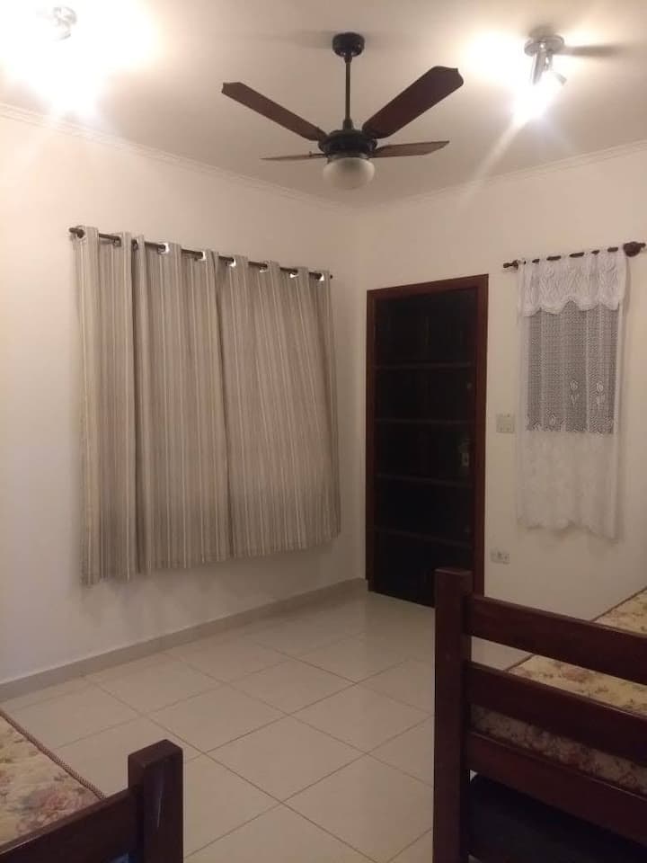 Дом 3 отдолу за хора с ограничения и затруднения при изкачване на стълби 