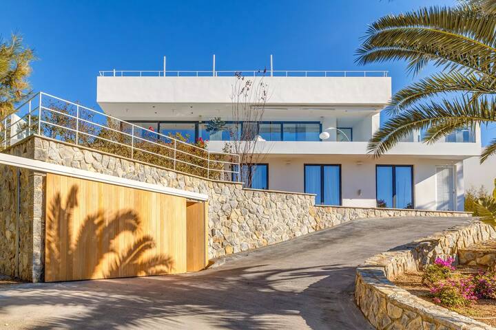 Luxus Villa zum Verlieben gallery image 2