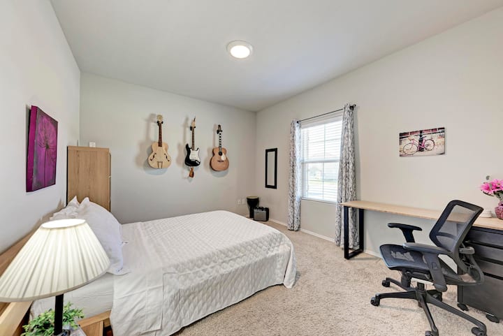 Habitación 2 con espacio de oficina 