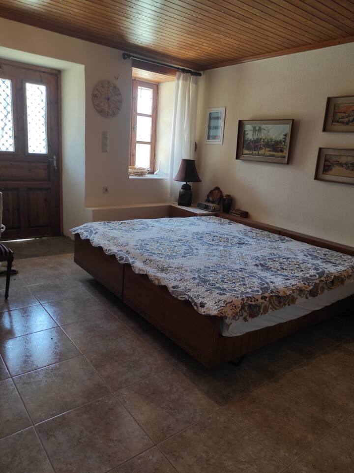 สตูดิโอชั้นล่าง (2)