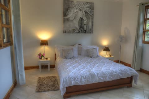 Private Cottage on Wildlife Estate - The Stables