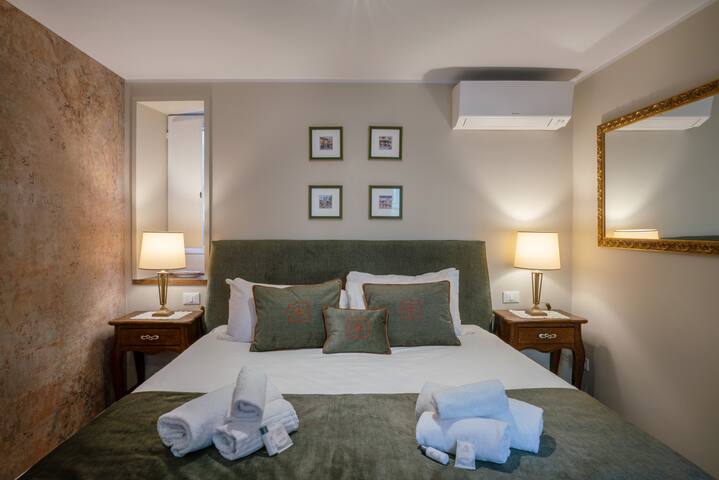 Charming stay in Roma – Luxury Holiday apartment gallery image 2