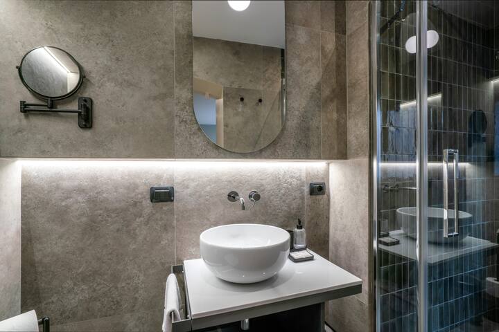 Charming stay in Roma – Luxury Holiday apartment gallery image 4