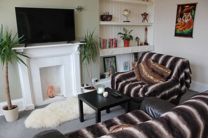 Wonderful Apartment Folkestone 5 Mins From Station - Folkestone