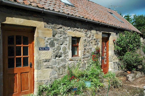 Near St Andrews -Modernised Traditional Cottage