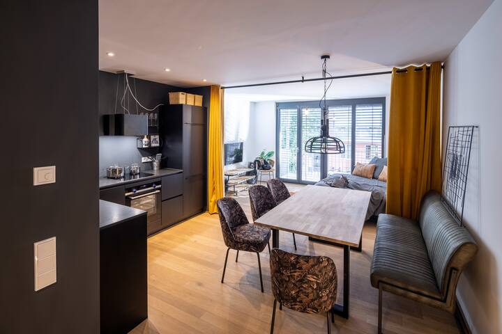 Luxury industrial apartment – new / Neuhausen