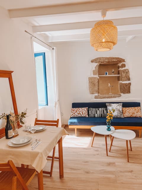 Fishermen's house by the sea in Saint Suliac