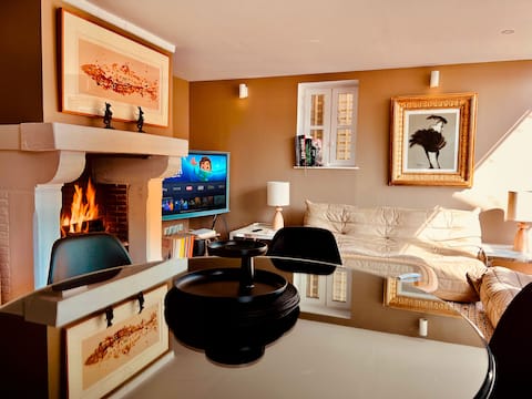 Le Duplex du 10Honfleur, garden & parking.