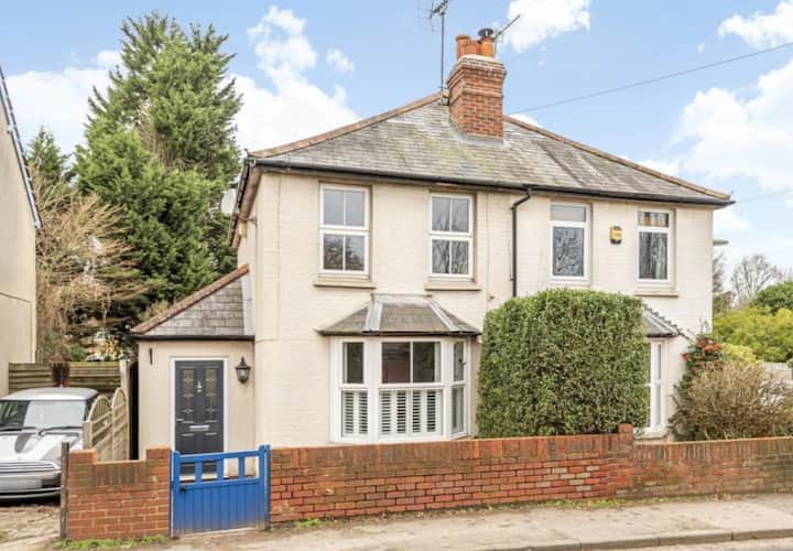 Worplesdon Vacation Rentals & Homes England, United Kingdom Airbnb