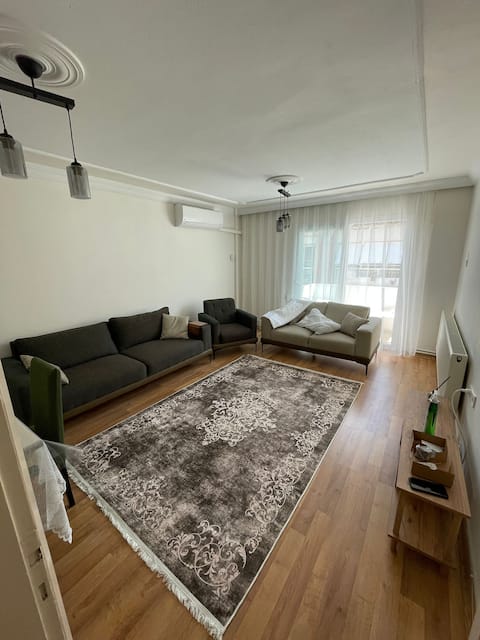 Popular Airbnb listing: Great for families, 3+1, metro 5 min, 1000mbps internet in Karşıyaka